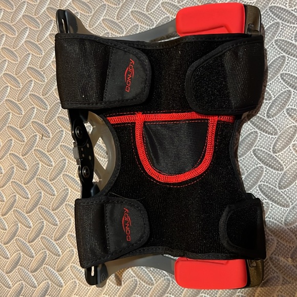 Don Joy Adjustable Left knee brace - Picture 5 of 6